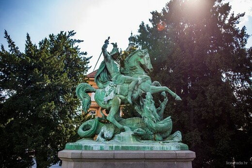 Sveti Juraj ubija zmaja, Grad Zagreb